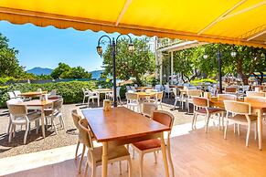 CAPRICE BEACH HOTEL