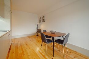 Legacy Oporto Design Apartment E by Vacationy