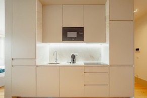 Legacy Oporto Design Apartment E by Vacationy