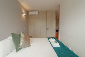 Legacy Oporto Design Apartment E by Vacationy