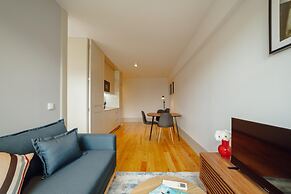 Legacy Oporto Design Apartment E by Vacationy