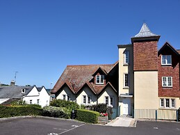 13 Buckfields
