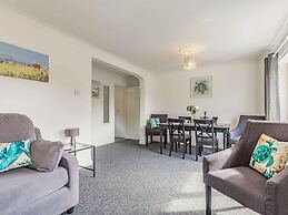 Lovely Apartment 2 King & 2 Single Beds