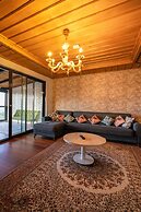 Poison Garden Suite & SPA