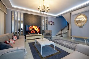 Poison Garden Suite & SPA