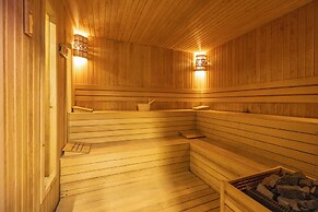 Poison Garden Suite & SPA