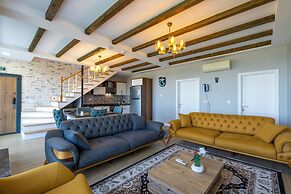Poison Garden Suite & SPA