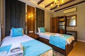Poison Garden Suite & SPA