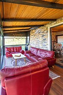 Poison Garden Suite & SPA