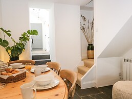 Sandacre Cottage