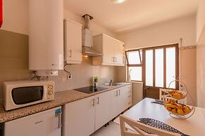 Charming 2-bed Apartment in Armacao de Pera