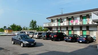 Tropicana Inn