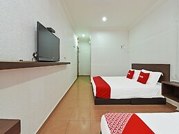 OYO 90559 Ummul Motel C Mart