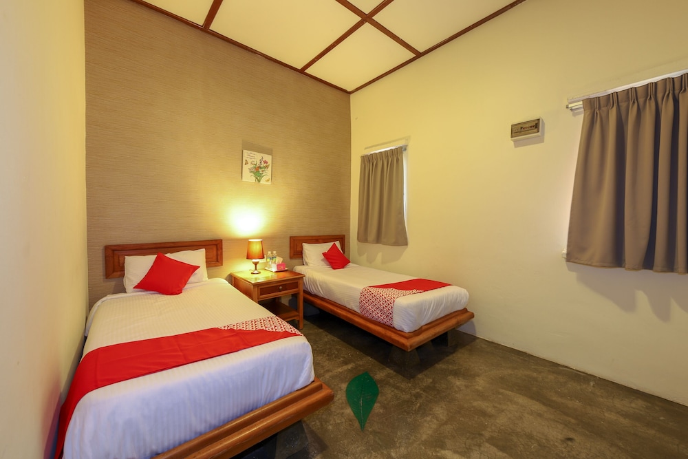 Collection O Ivory Hotel & Resort