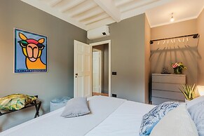 Casa Grey Contemporary Penthouse