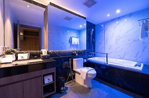 Moose Hotel Nimman