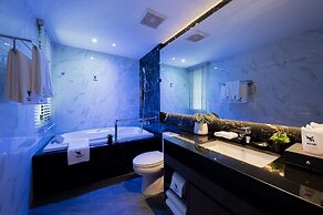 Moose Hotel Nimman
