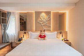 Moose Hotel Nimman