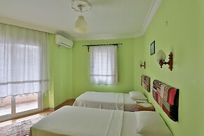 Nazar Hotel