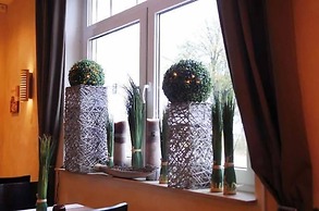 Adam Hotel - Giesen