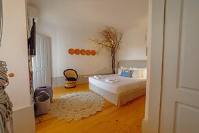 Downtown Modern Studio With Terrace by Vacationy
