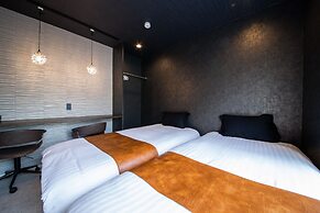 THE BEEHIVE AIOI