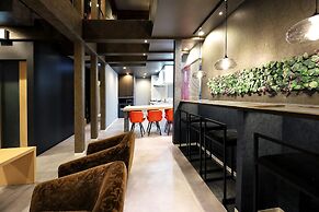 THE BEEHIVE AIOI
