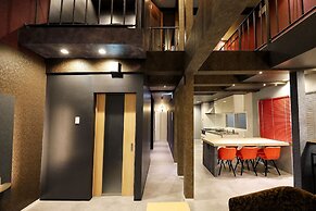 THE BEEHIVE AIOI