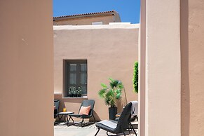 Gateway Suites