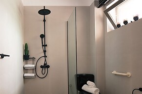 Gateway Suites