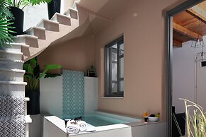 Gateway Suites