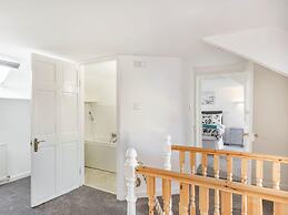 Lovely Villa 2 King 2 Singles 1double Sofa bed