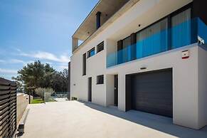 Villa Acacia