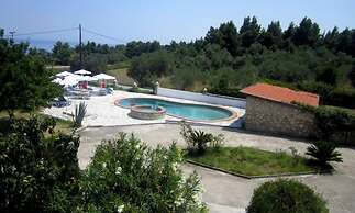 Hotel Pashos