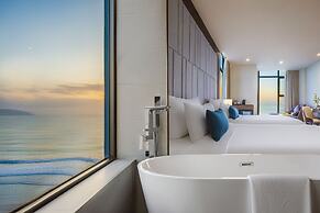 Peninsula Hotel Danang