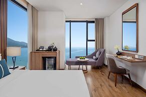 Peninsula Hotel Danang