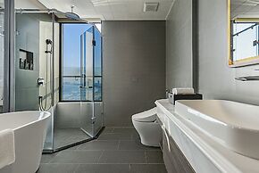 Peninsula Hotel Danang