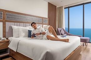 Peninsula Hotel Danang