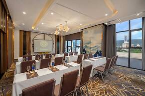 Peninsula Hotel Danang