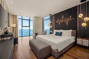 Peninsula Hotel Danang