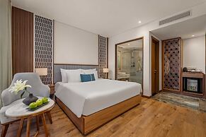 Peninsula Hotel Danang