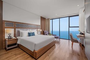 Peninsula Hotel Danang