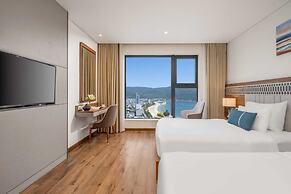 Peninsula Hotel Danang