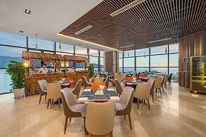 Peninsula Hotel Danang