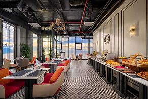 Peninsula Hotel Danang