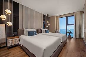 Peninsula Hotel Danang