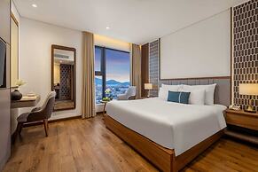 Peninsula Hotel Danang