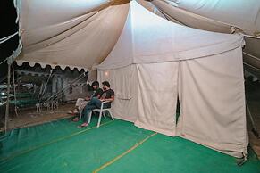 The Captain Desert Camp