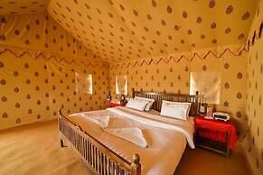 The Captain Desert Camp