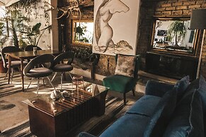 Mina Suites